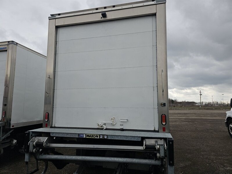 2023 Ford F-650 Super Duty Reefer Truck - Photo 4 - Phoenix, AZ 85034