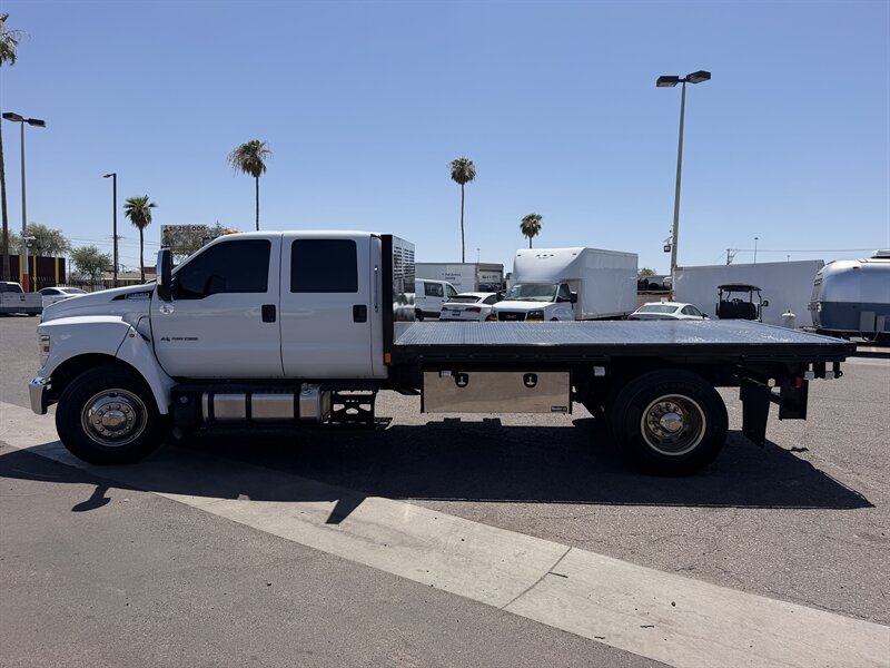 2023 Ford F-650 Super Duty Flatbed - Photo 6 - Phoenix, AZ 85034