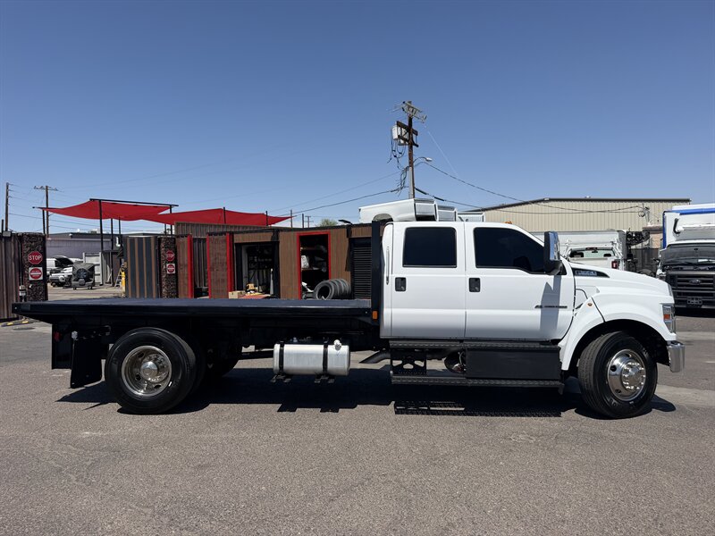 2023 Ford F-650 Super Duty Flatbed - Photo 2 - Phoenix, AZ 85034