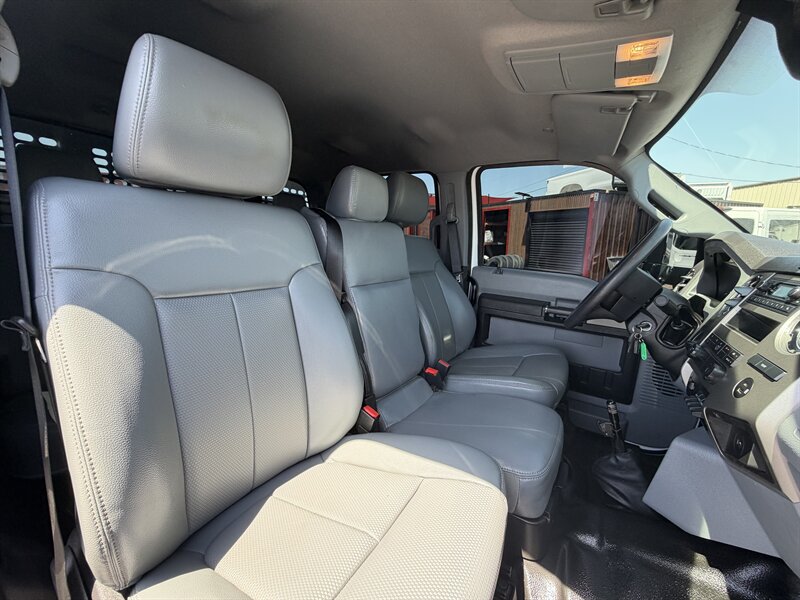 2023 Ford F-650 Super Duty Flatbed - Photo 18 - Phoenix, AZ 85034