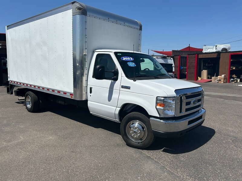 2023 Ford ECONOLINE CHASSIS E-450 BOX TRUCK/CUBE VAN - Photo 1 - Phoenix, AZ 85034