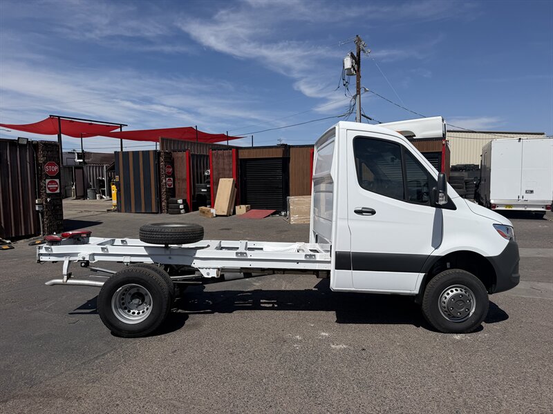 2023 Mercedes-Benz Sprinter 3500XD AWD Chassis - Photo 2 - Phoenix, AZ 85034