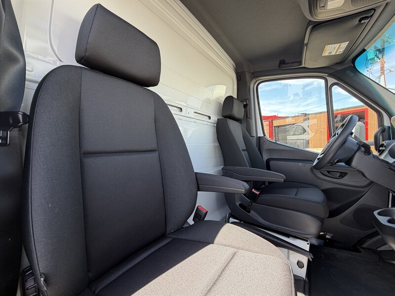 2023 Mercedes-Benz Sprinter 3500XD AWD Chassis - Photo 10 - Phoenix, AZ 85034