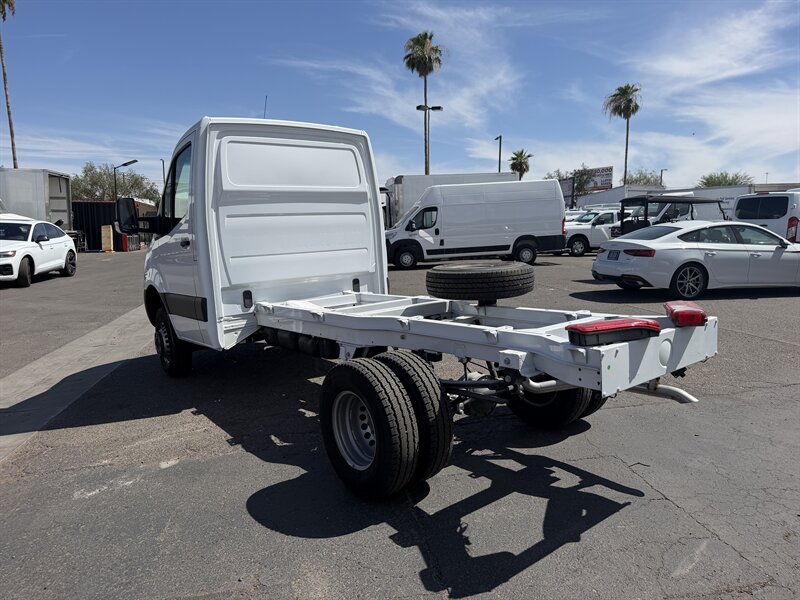 2023 Mercedes-Benz Sprinter 3500XD AWD Chassis - Photo 4 - Phoenix, AZ 85034