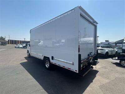 2024 Ford E-350 SD  CUTAWAY BOX TRUCK/CUBE VAN w/ 16 " BOX - Photo 4 - Phoenix, AZ 85034