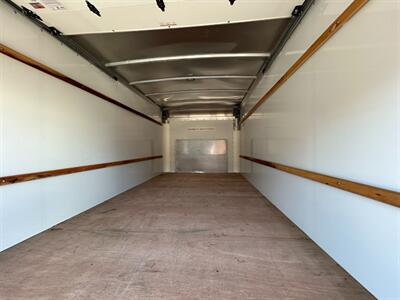 2024 Ford E-350 SD  CUTAWAY BOX TRUCK/CUBE VAN w/ 16 " BOX - Photo 10 - Phoenix, AZ 85034