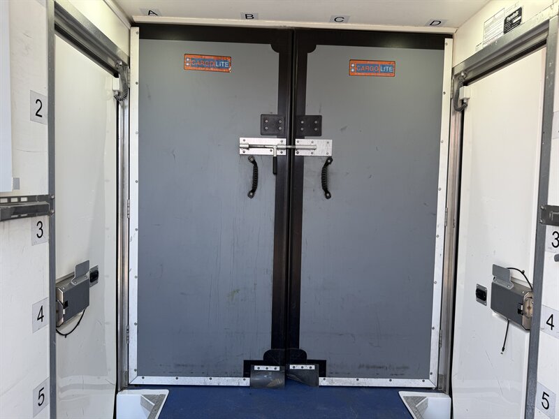 2023 Ford Transit 350 - Reefer Van - Photo 9 - Phoenix, AZ 85034