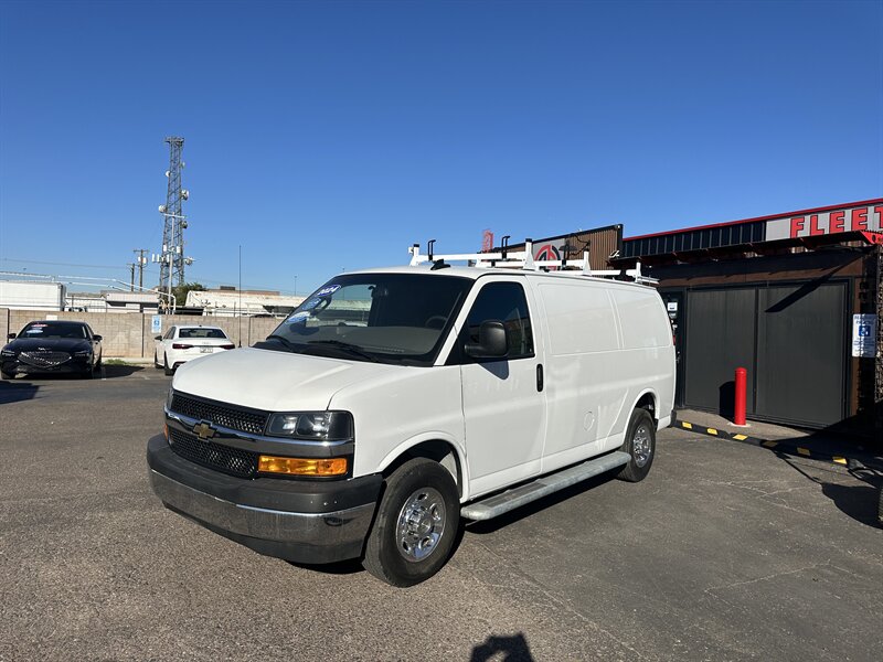 2024 Chevrolet Express 2500 CUTAWAY BOX TRUCK/CUBE VAN WITH LADDER RACK   - Photo 8 - Phoenix, AZ 85034