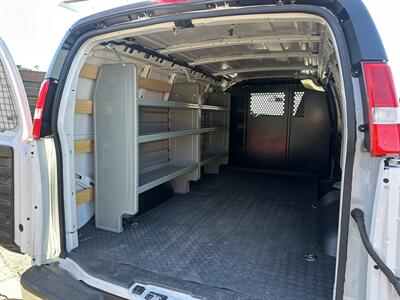 2024 Chevrolet Express 2500 CUTAWAY BOX TRUCK/CUBE VAN WITH LADDER RACK   - Photo 10 - Phoenix, AZ 85034