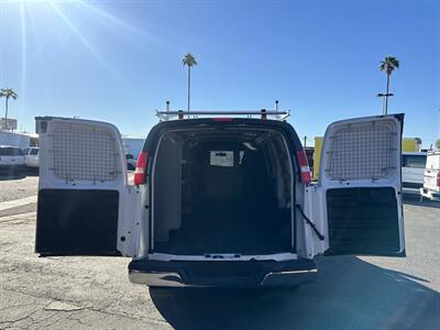 2024 Chevrolet Express 2500 CUTAWAY BOX TRUCK/CUBE VAN WITH LADDER RACK   - Photo 9 - Phoenix, AZ 85034