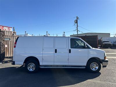 2024 Chevrolet Express 2500 CUTAWAY BOX TRUCK/CUBE VAN WITH LADDER RACK   - Photo 3 - Phoenix, AZ 85034