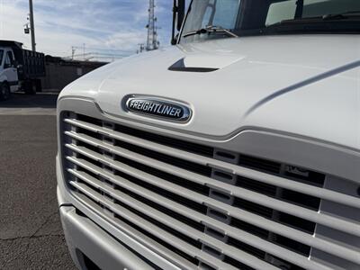 2024 FREIGHTLINER M2 106 - 22 Foot Box   - Photo 18 - Phoenix, AZ 85034