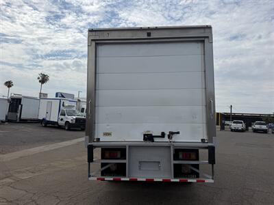 2021 Isuzu FTR Refrigerated Truck - Photo 4 - Phoenix, AZ 85034