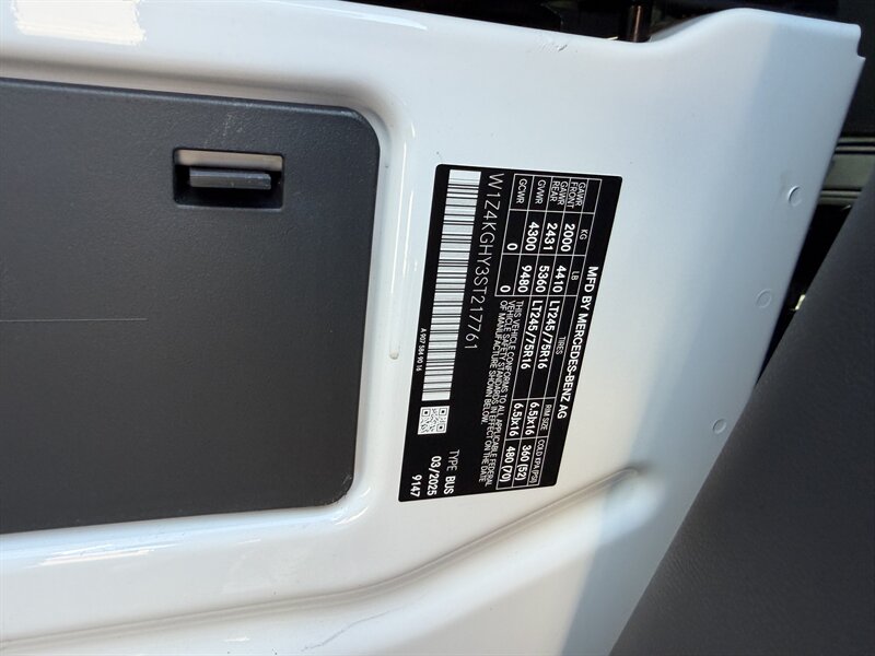2025 Mercedes-Benz Sprinter 2500 Passenger Van - Photo 17 - Phoenix, AZ 85034
