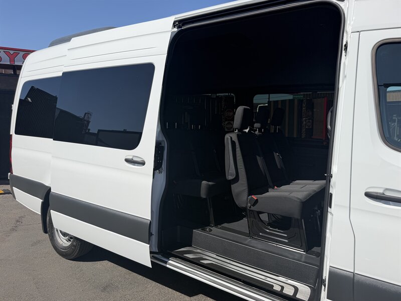 2025 Mercedes-Benz Sprinter 2500 Passenger Van - Photo 8 - Phoenix, AZ 85034