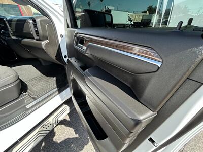 2025 Chevrolet Silverado 1500 LT   - Photo 9 - Phoenix, AZ 85034