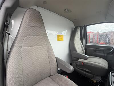 2023 Chevrolet Express 3500 Box Truck   - Photo 16 - Phoenix, AZ 85034