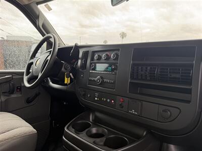 2023 Chevrolet Express 3500 Box Truck   - Photo 18 - Phoenix, AZ 85034