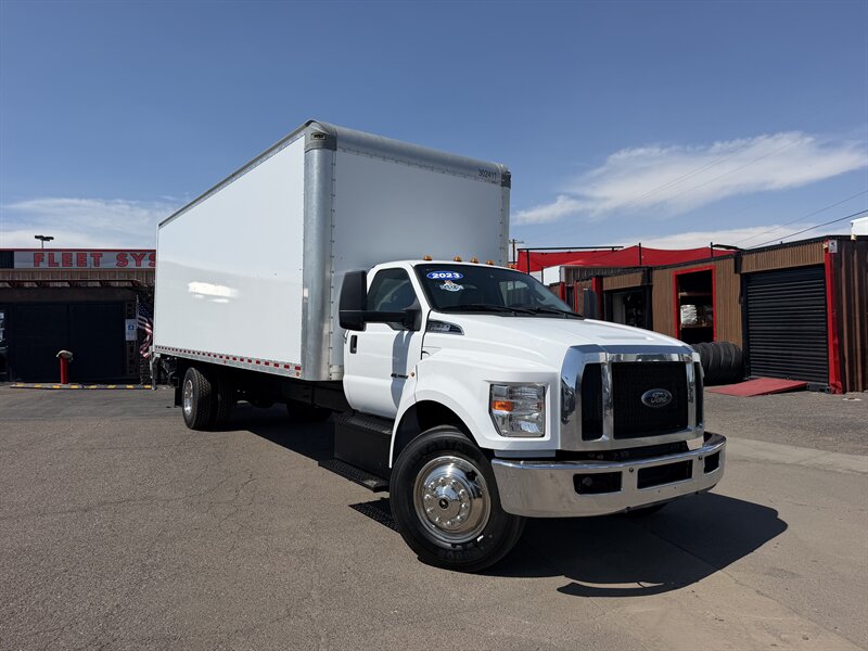 2023 Ford F650 Super Duty   - Photo 1 - Phoenix, AZ 85034