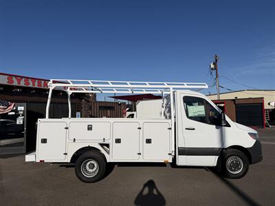 2023 Mercedes-Benz Sprinter 3500XD Utility Truck - Photo 2 - Phoenix, AZ 85034