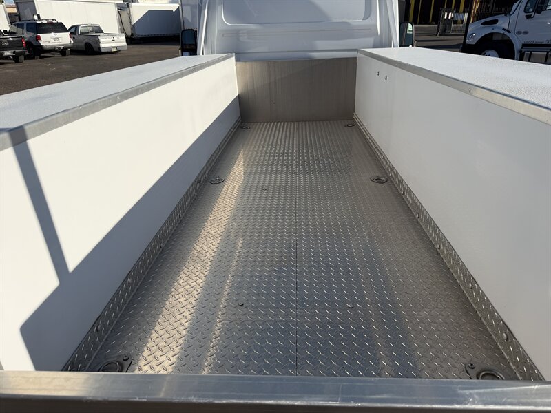 2023 Mercedes-Benz Sprinter 3500XD Utility Truck - Photo 12 - Phoenix, AZ 85034