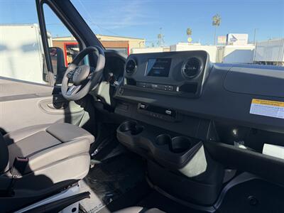 2023 Mercedes-Benz Sprinter 3500XD Utility Truck - Photo 18 - Phoenix, AZ 85034