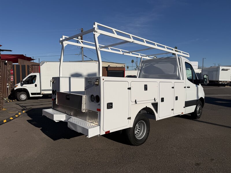 2023 Mercedes-Benz Sprinter 3500XD Utility Truck - Photo 3 - Phoenix, AZ 85034