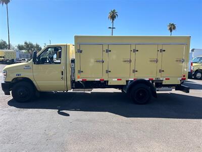 2022 Ford E-450 REFRIGERATED BOX TRUCK/CUBE VAN  /CUTAWAY CHASSIS - Photo 4 - Phoenix, AZ 85034