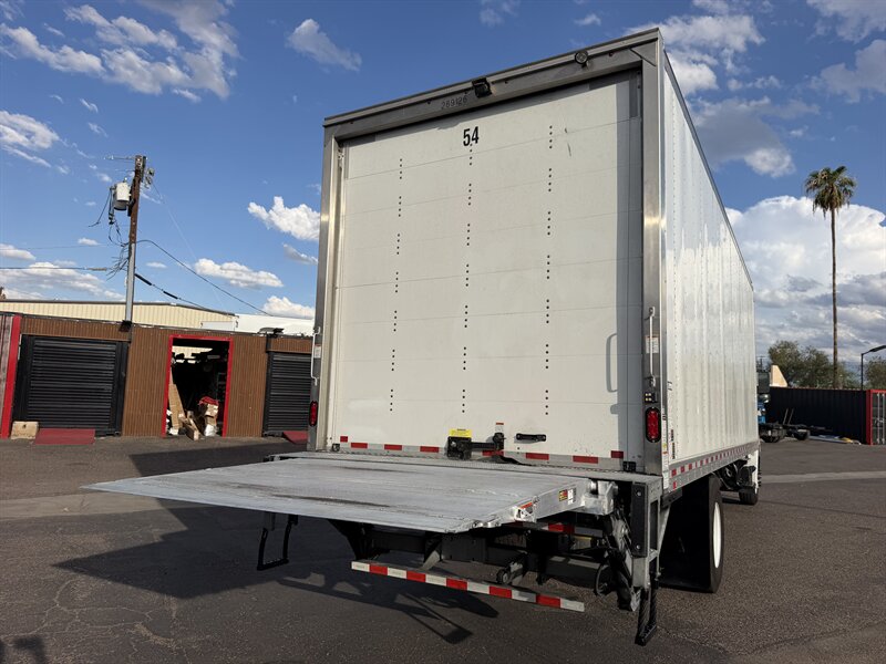 2025 Hino L6 26 Foot Box Truck - Photo 10 - Phoenix, AZ 85034