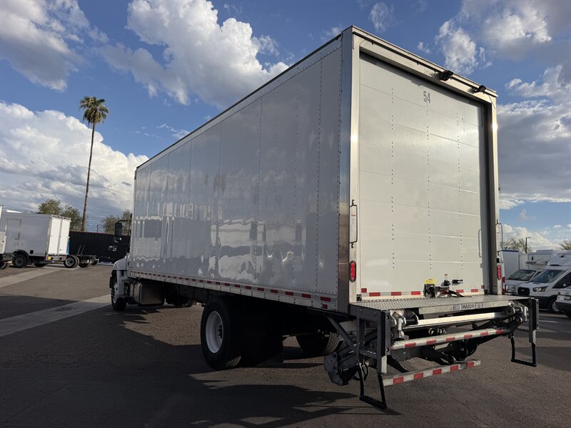 2025 Hino L6 26 Foot Box Truck - Photo 4 - Phoenix, AZ 85034