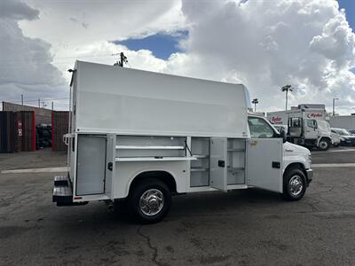2023 Ford E-350 SD   - Photo 7 - Phoenix, AZ 85034