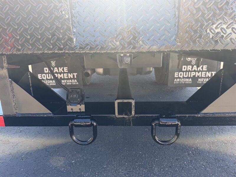 2025 Isuzu NPR Flatbed - Photo 10 - Phoenix, AZ 85034