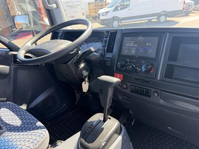 2025 Isuzu NPR Flatbed - Photo 17 - Phoenix, AZ 85034