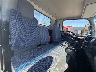 2025 Isuzu NPR Flatbed - Photo 16 - Phoenix, AZ 85034