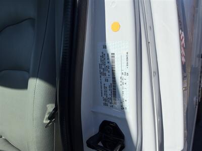 2024 Ford E-350 SD - 12 ft Refrigerated Truck - Photo 18 - Phoenix, AZ 85034