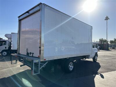 2025 Ford E-450 SD W/ Liftgate   - Photo 4 - Phoenix, AZ 85034