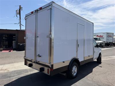2024 Ford E-350 SD Refrigerated Truck - Photo 3 - Phoenix, AZ 85034