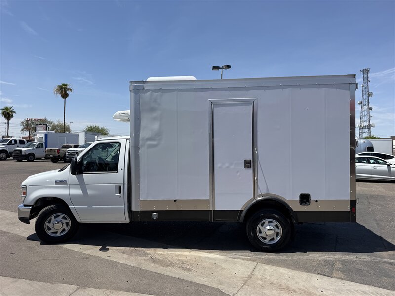 2024 Ford E-350 SD Refrigerated Truck - Photo 6 - Phoenix, AZ 85034