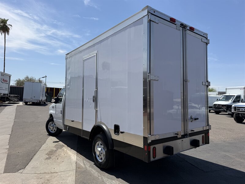 2024 Ford E-350 SD Refrigerated Truck - Photo 5 - Phoenix, AZ 85034