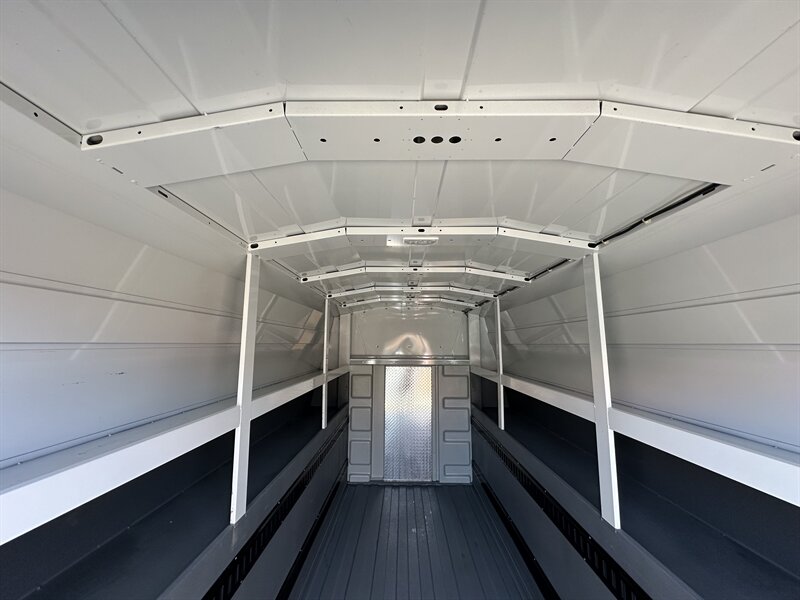 2023 Ford E-450 SD W/ KNAPHEIDE BODY - Photo 15 - Phoenix, AZ 85034
