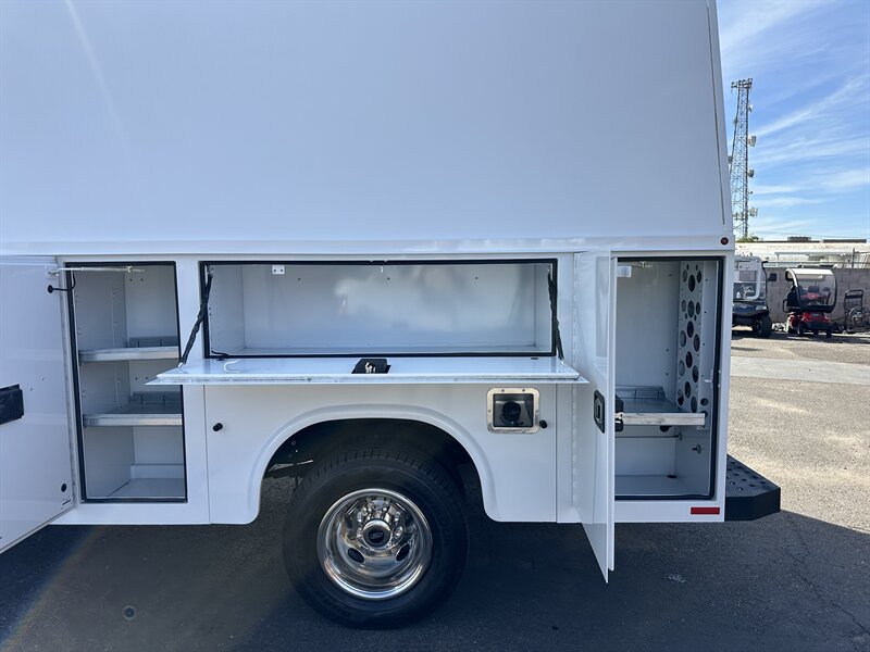 2023 Ford E-450 SD W/ KNAPHEIDE BODY - Photo 11 - Phoenix, AZ 85034