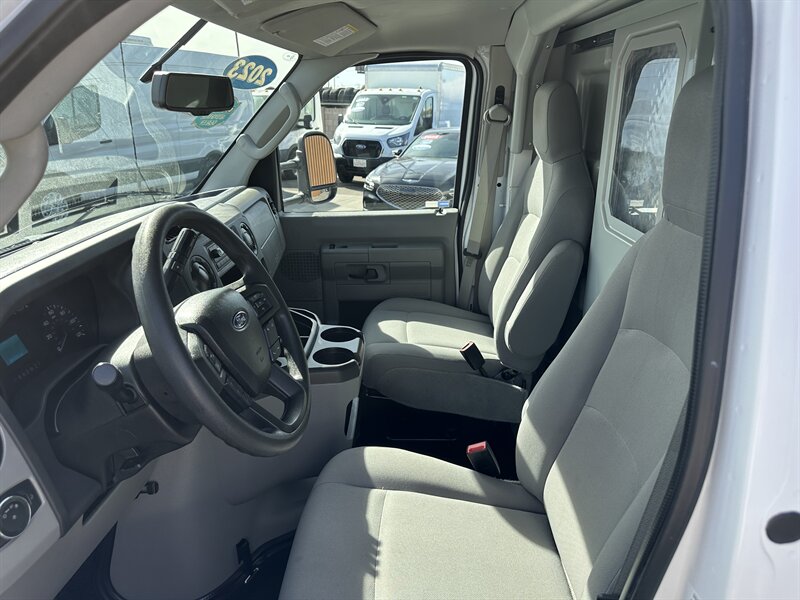 2023 Ford E-450 SD W/ KNAPHEIDE BODY - Photo 19 - Phoenix, AZ 85034