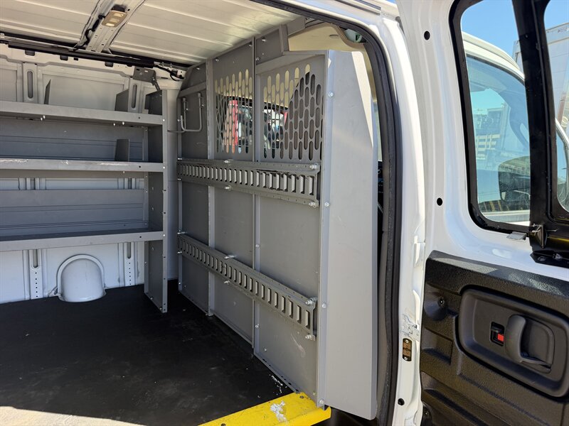 2023 GMC Savana 2500 Cargo Van - Photo 13 - Phoenix, AZ 85034