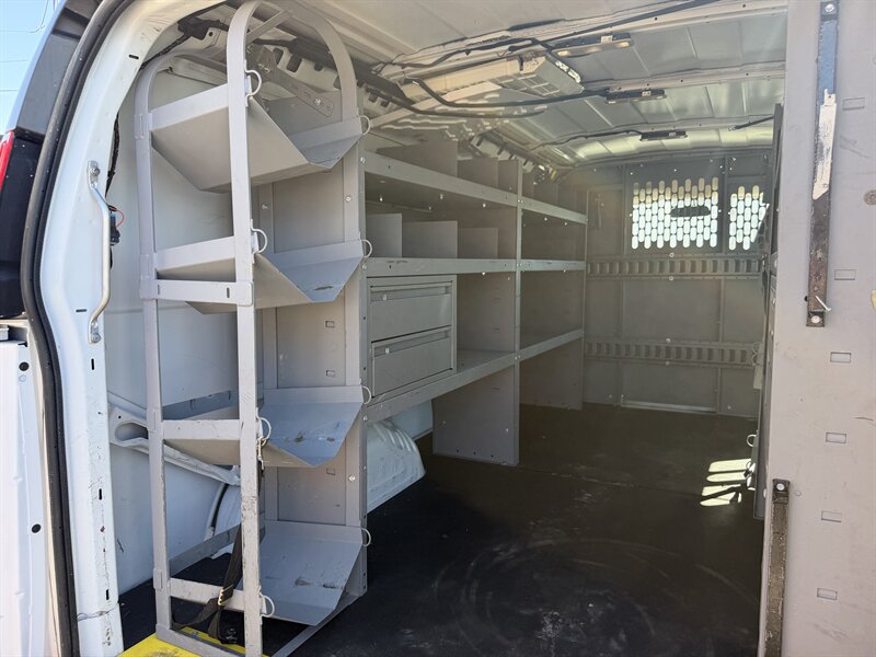 2023 GMC Savana 2500 Cargo Van - Photo 9 - Phoenix, AZ 85034