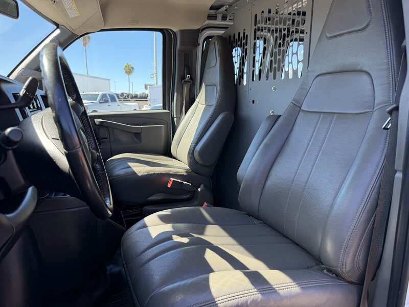 2023 GMC Savana 2500 Cargo Van - Photo 14 - Phoenix, AZ 85034