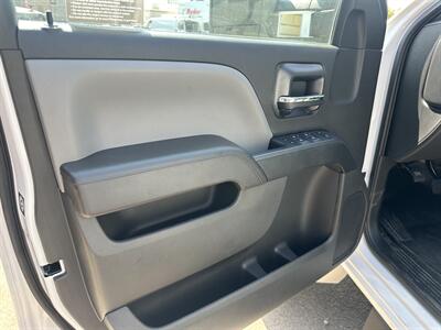 2023 Chevrolet Silverado GM 515 CREW CHASSIS 5500   - Photo 15 - Phoenix, AZ 85034