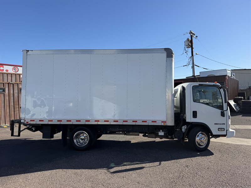 2024 Isuzu NPR HD - 16 FT Box Truck - Photo 2 - Phoenix, AZ 85034