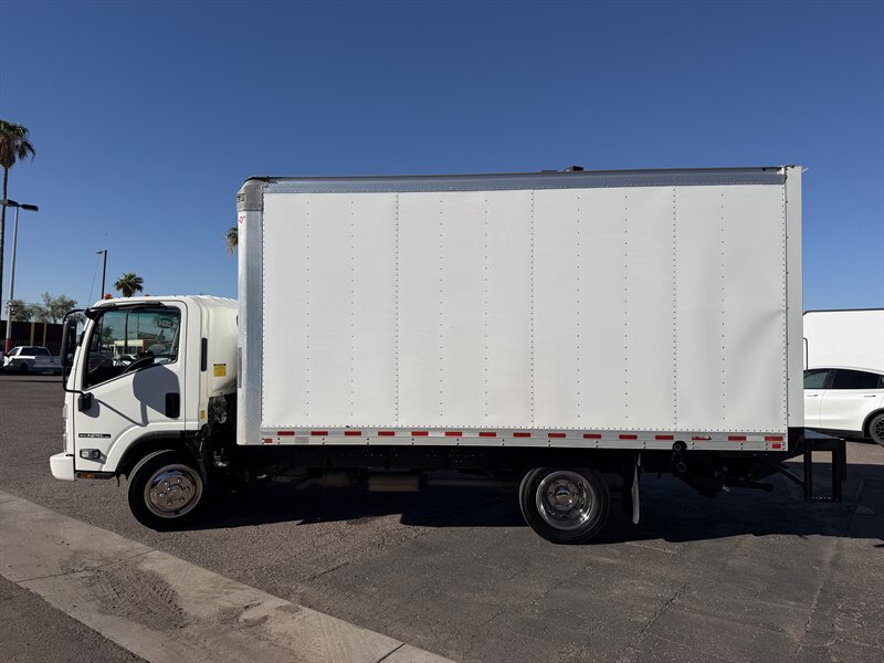 2024 Isuzu NPR HD - 16 FT Box Truck - Photo 6 - Phoenix, AZ 85034