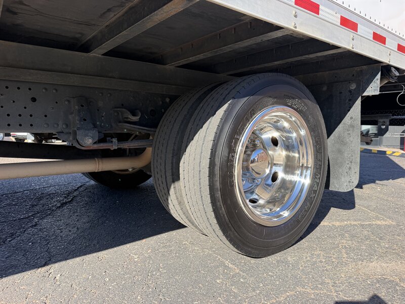 2024 Isuzu NPR HD - 16 FT Box Truck - Photo 8 - Phoenix, AZ 85034