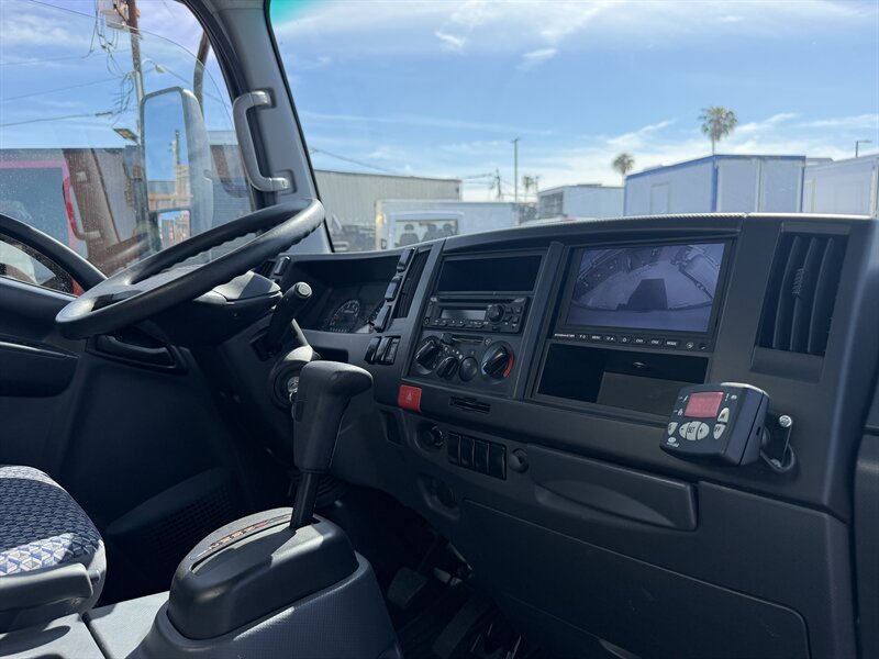 2023 Isuzu NPR Box Truck - Photo 19 - Phoenix, AZ 85034